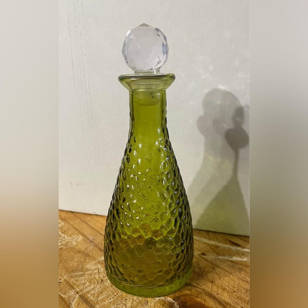 Avocado Green Textured Bottle with Crystal Stopper